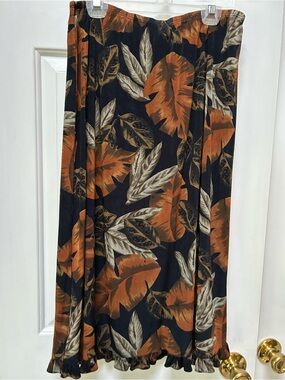 Chico's Black, Rust & Cream Tropical Leaf Midi Skirt, swingy, no wrinkle, comfy